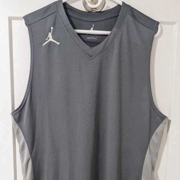 AIR JORDAN SLEEVELESS SHIRT (SIZE: LARGE / COLOR: GRAY) - Picture 1 of 8